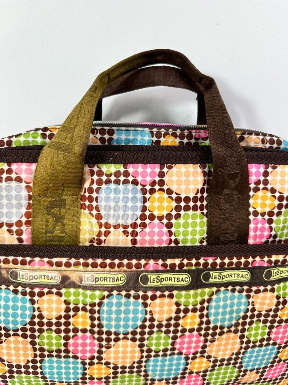 LeSportsac Colorful Crossbody Computer Commuter Bag Lots Of Pockets Zip Close